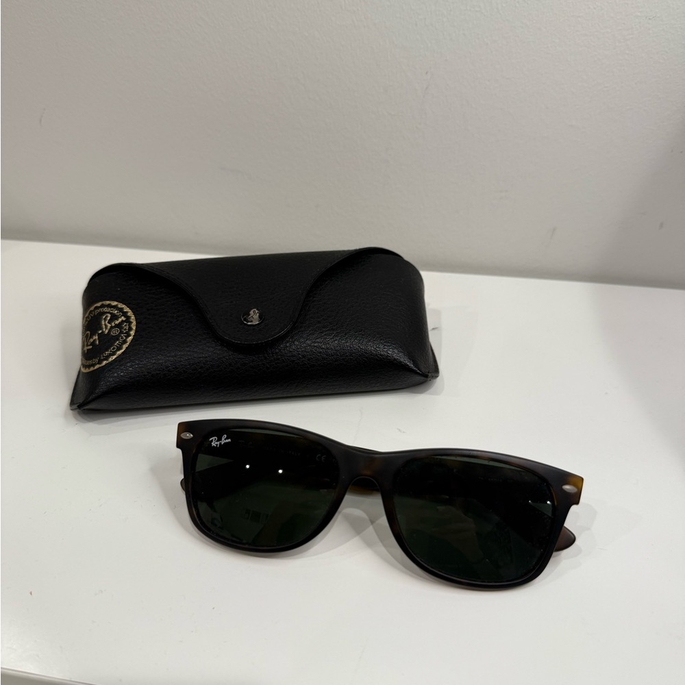Ray-Ban New Wayfarer Classic Tortoise Shell Sunglasses